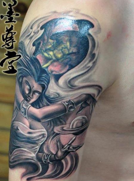 大臂好看的大地之母纹身图案