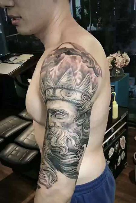 大臂海神波塞冬纹身图案