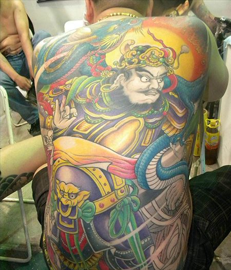 满背彩色门神纹身图案