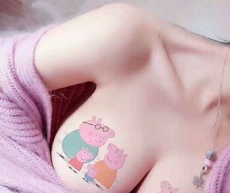 女生胸部性感小猪佩奇纹身图案缩略频道推荐图