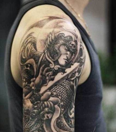 大臂帅气的韦陀纹身图片