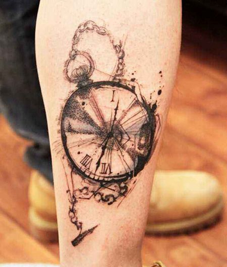 小腿好看的钟表纹身图案