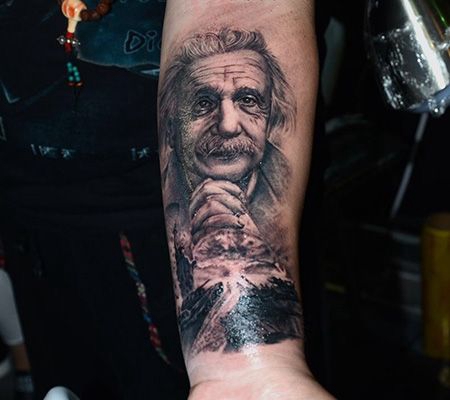 手臂爱因斯坦纹身图案