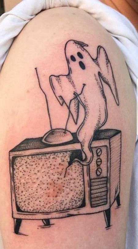 大臂电视出来的幽灵纹身图案