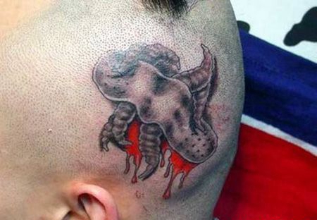 头部异形纹身图案