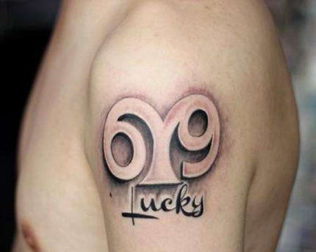 大臂白羊座纹身图片