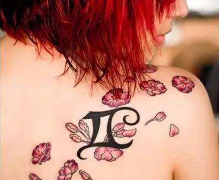 肩部双子座纹身图案