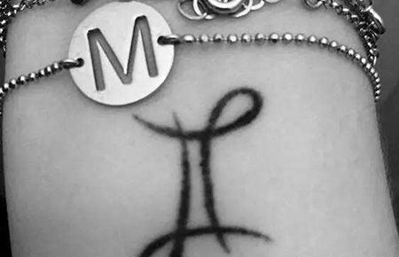 脚踝双子座纹身图案