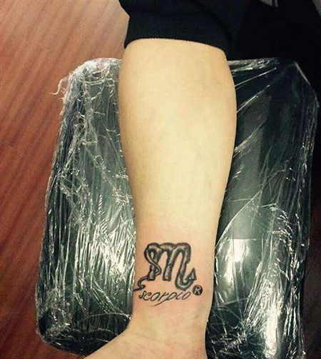 手腕天蝎座标志纹身图案