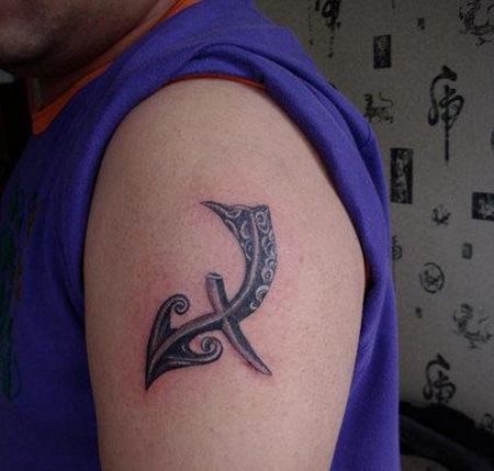 大臂射手座纹身图案