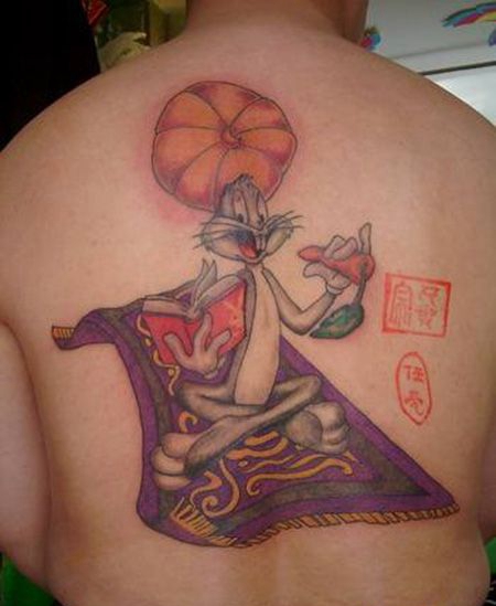 背部兔八哥纹身图案缩略频道推荐图