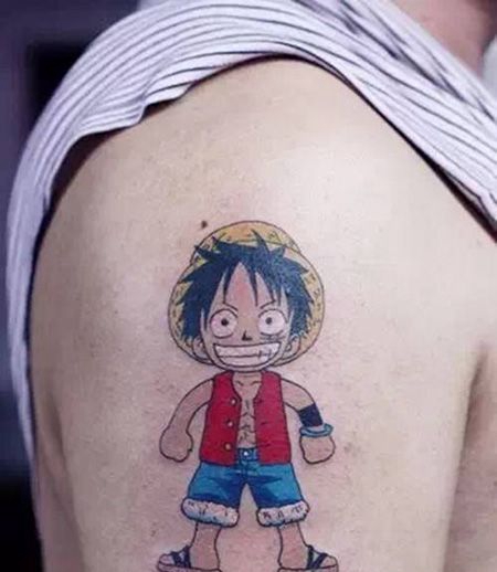 大臂路飞纹身图案