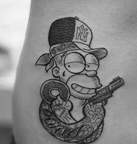 腰部辛普森纹身图案