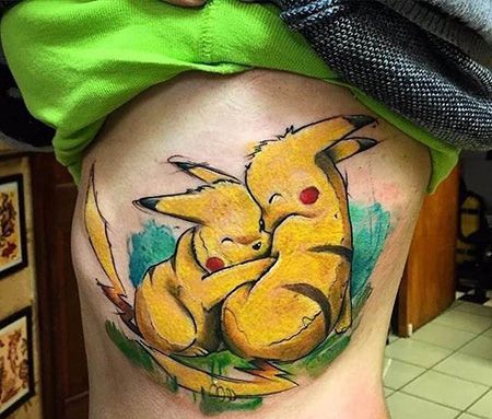 侧腰皮卡丘纹身图案