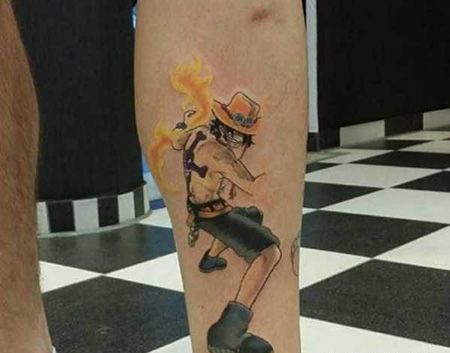 小腿艾斯纹身图案