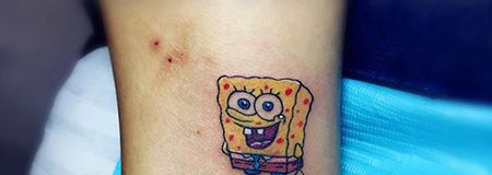 脚踝海绵宝宝纹身图案