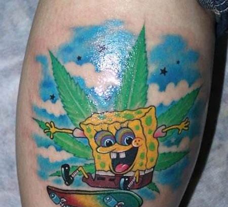 小腿海绵宝宝麻叶纹身图案