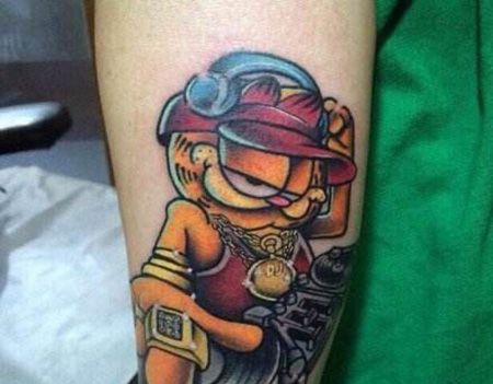 小腿加菲猫纹身图案