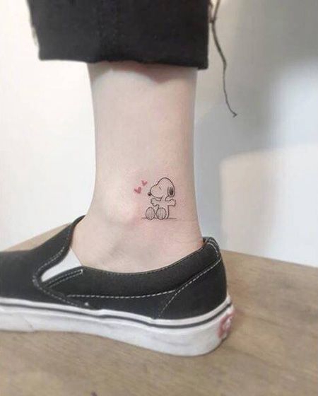 脚踝史努比纹身图案