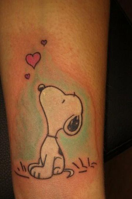 手腕史努比纹身图案