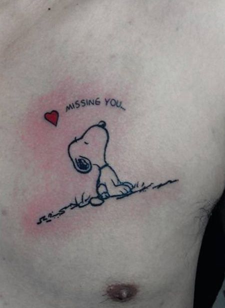 胸前史努比纹身图片