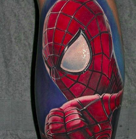 小腿精致的蜘蛛侠纹身图案