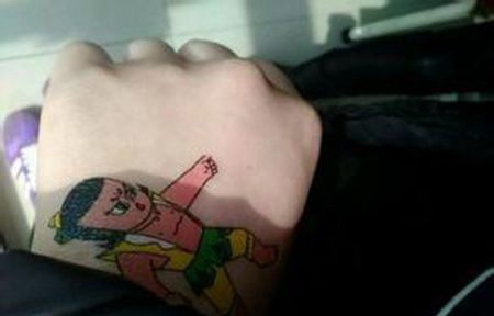 手背葫芦娃纹身图案