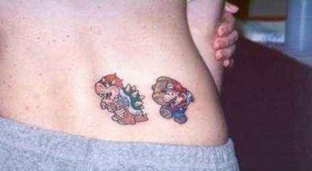 腰部马里奥纹身图案