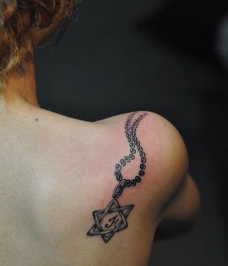 肩部六芒星项链纹身图案