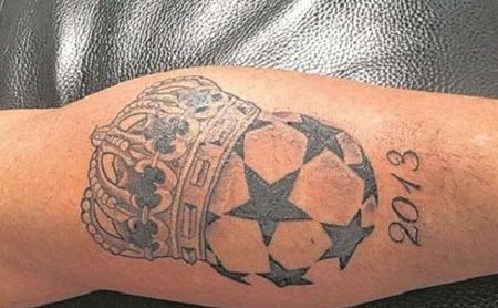 小腿足球皇冠纹身图案