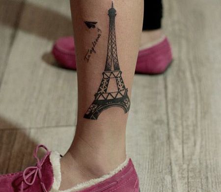 女生脚踝埃菲尔铁塔纹身图片