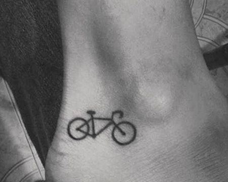 脚部自行车纹身图片