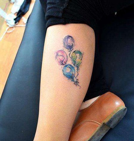 小腿好看的气球纹身图案