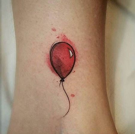 脚踝红色气球纹身图案