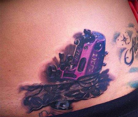 腹部紫色纹身机纹身图案