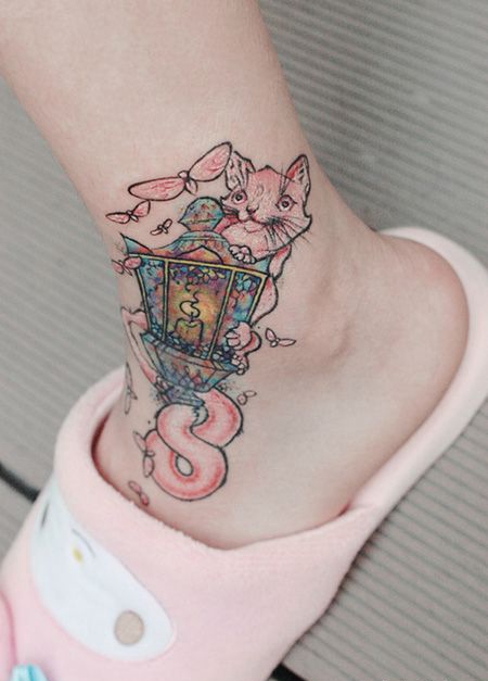 脚踝路灯纹身图案