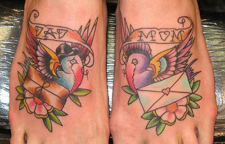 脚背信封纹身图案