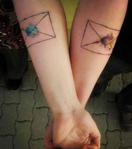 情侣手臂信封纹身图案