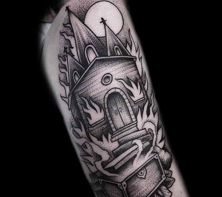 手臂点刺教堂纹身图案