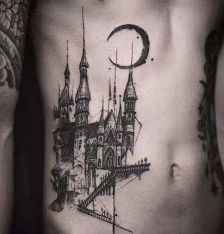 腹部教堂纹身图案