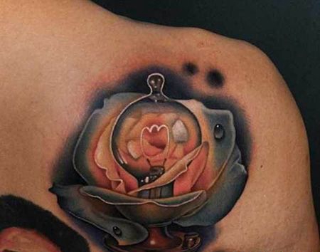 肩部花朵灯泡纹身图案