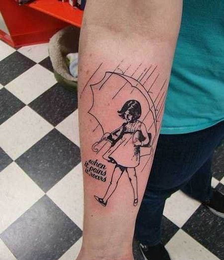 手臂雨中的雨伞女孩纹身图案