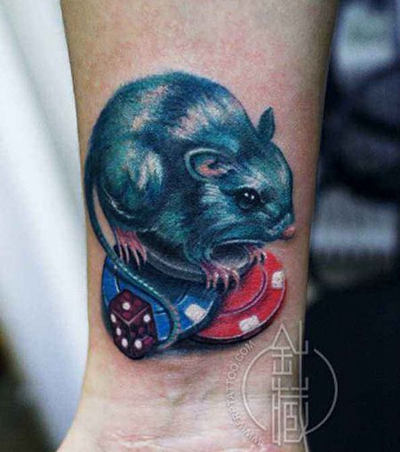 脚踝老鼠色子纹身图案