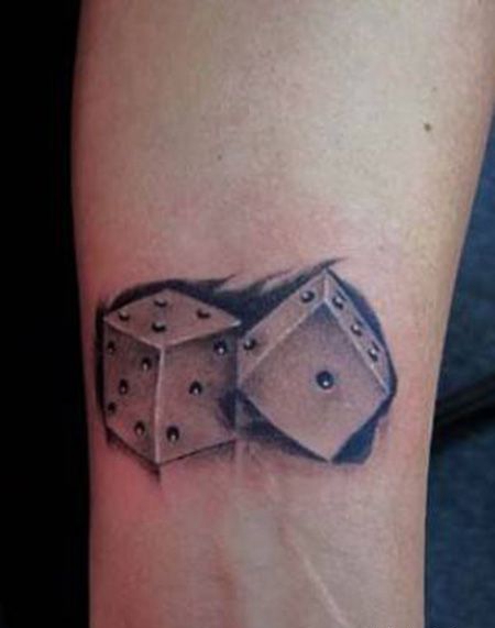 手腕色子纹身图案