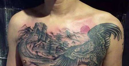 胸前长城老鹰纹身图案