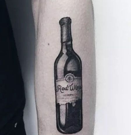 手臂红酒瓶纹身图案缩略频道推荐图