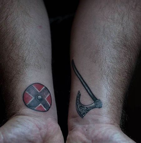 手腕斧头纹身图案