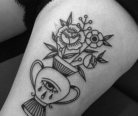 女生大腿花瓶纹身图案