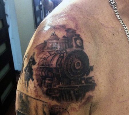 大臂老式火车纹身图案