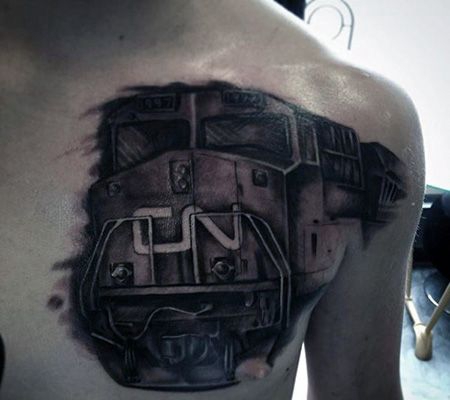 男士胸前火车头纹身图案